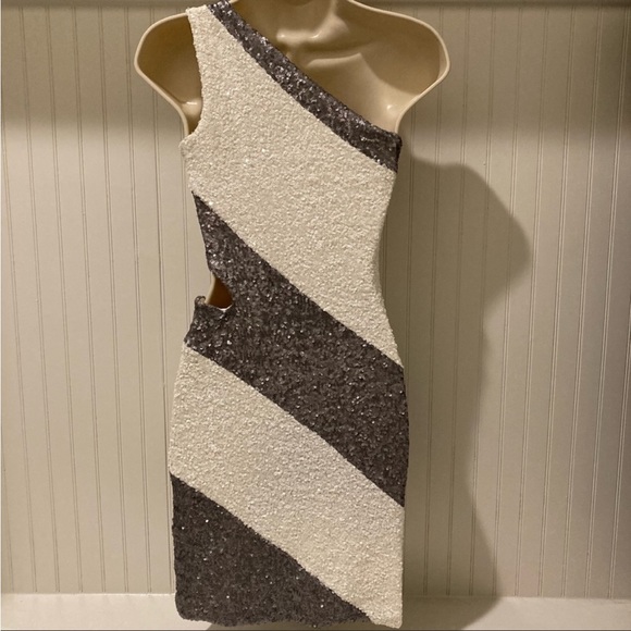 Bebe Sequin dress - Picture 4 of 7